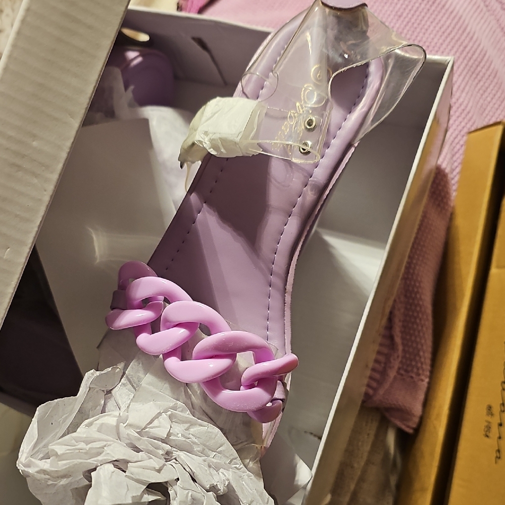 Chic Lavender Chain Strap Heels